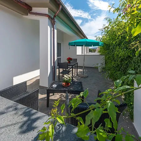 ***villa Prestige**** Daire *