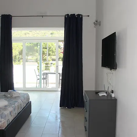 ***villa Prestige**** * 卡波利韦里